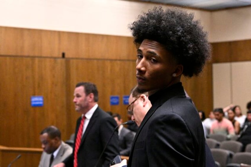 memphis recruit mikey williams reaches plea deal in gun case no jail time expected