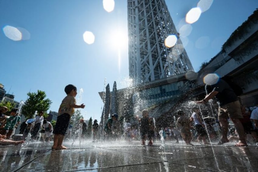 mercury hits new highs as heatwaves scorch the globe