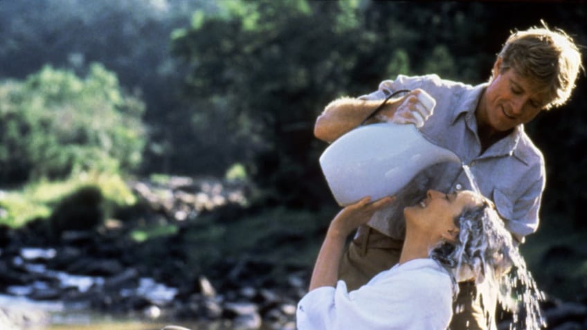 robert redford washing meryl streeps hair in out of africa