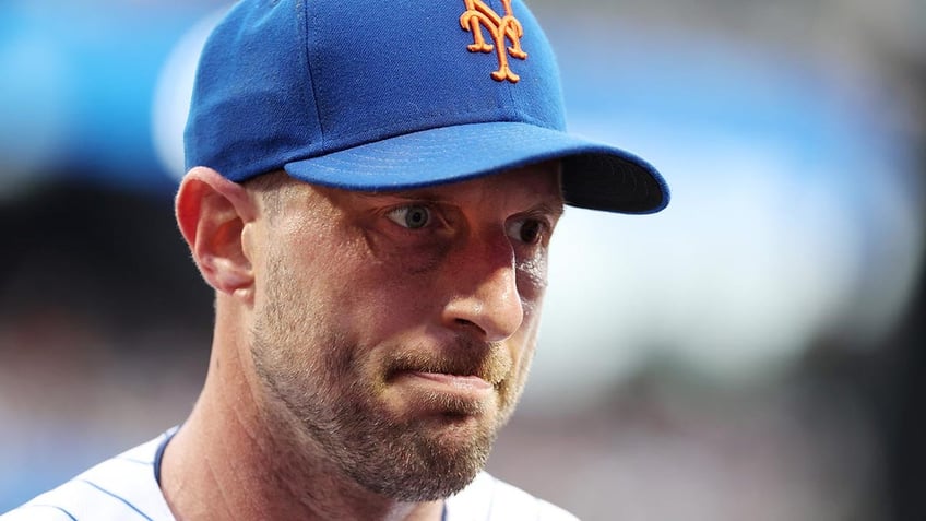 mets fans shower rangers max scherzer with boos in first return to citi field since deadline trade