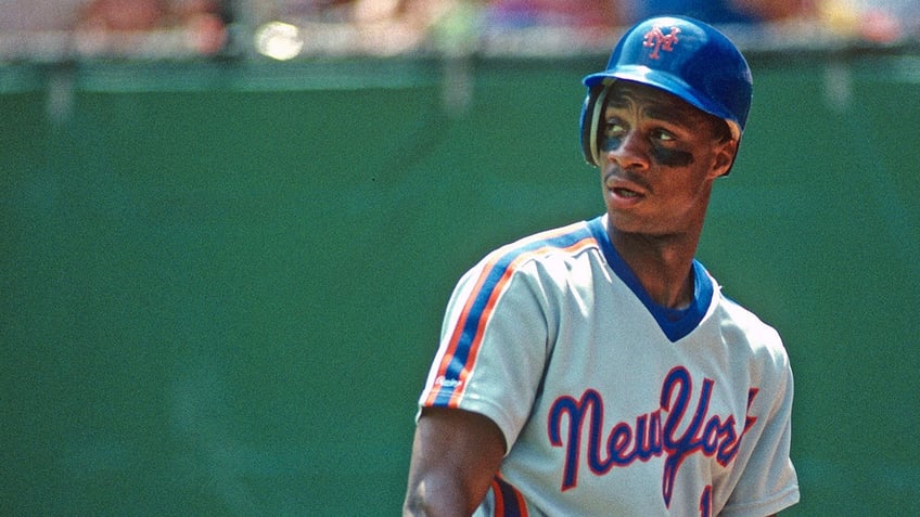 Darryl Strawberry vs Pirates