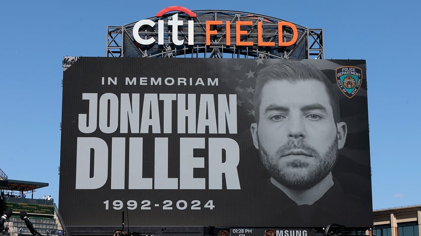 Jonathan Diller mets' tribute