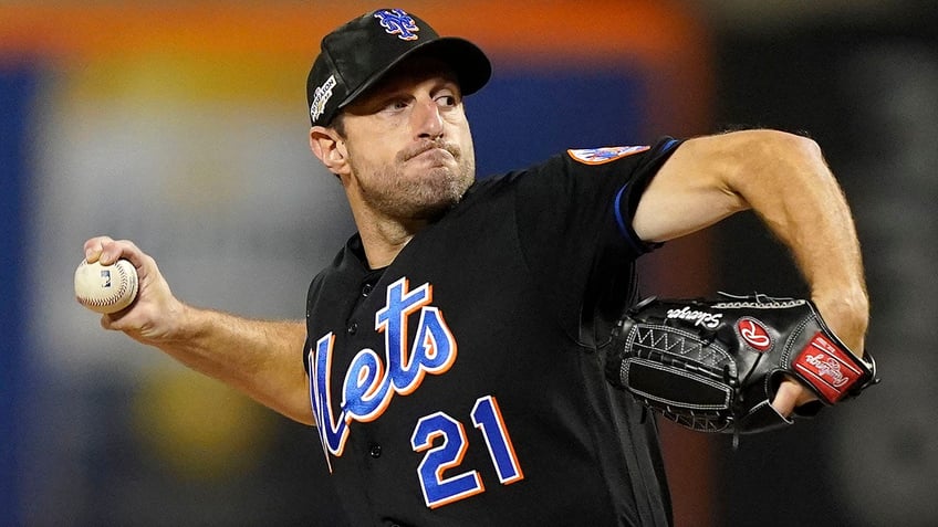 mets trade max scherzer to rangers after 3 time cy young winner approves deal reports