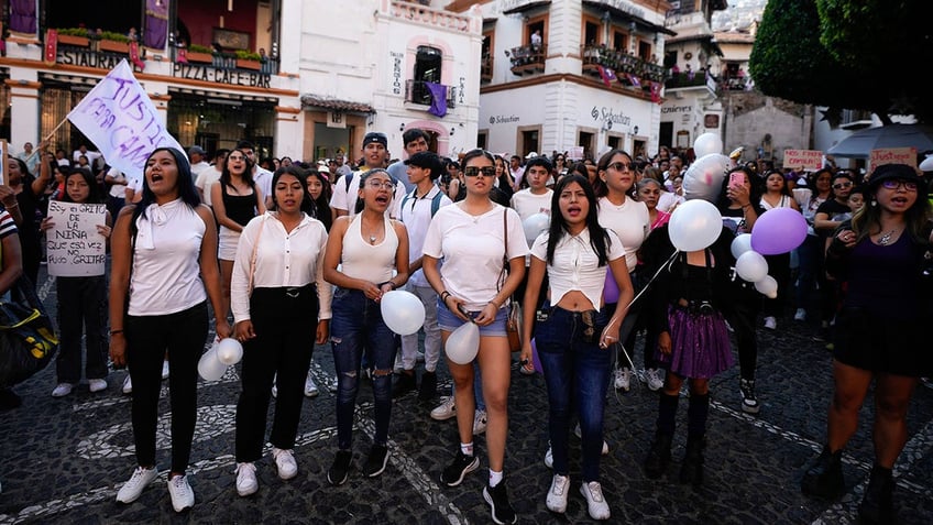 Mexico women