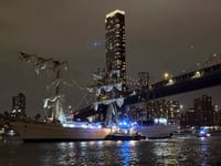 Mexican navy training vessel hits New York’s Brooklyn Bridge. Some injuries reported