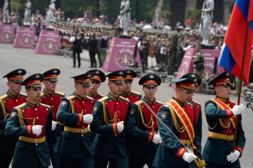 mexican president defends inclusion of russian military contingent in independence parade