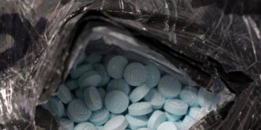 mexico cracks down on 23 pill pushing pharmacies at caribbean resorts after us travel warning