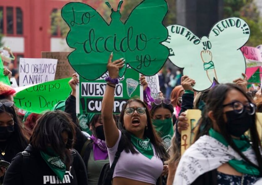 mexico decriminalizes abortion extending latin american trend of widening access to procedure