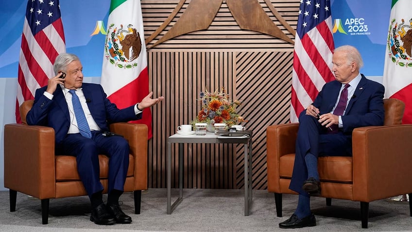 mexicos president praises biden for not building border walls