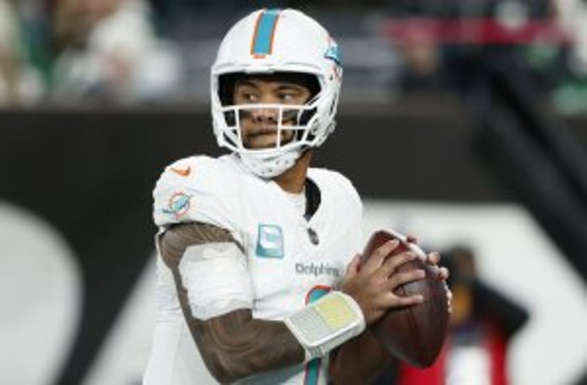 Miami Dolphins QB Tua Tagovailoa expected to return -- sometime this season