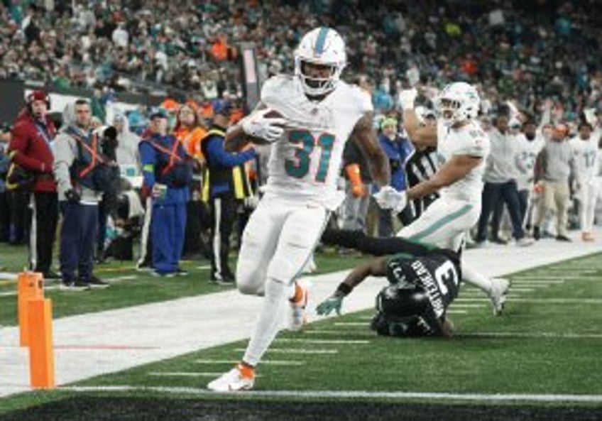 Miami Dolphins to release 2023 NFL touchdown leader Raheem Mostert