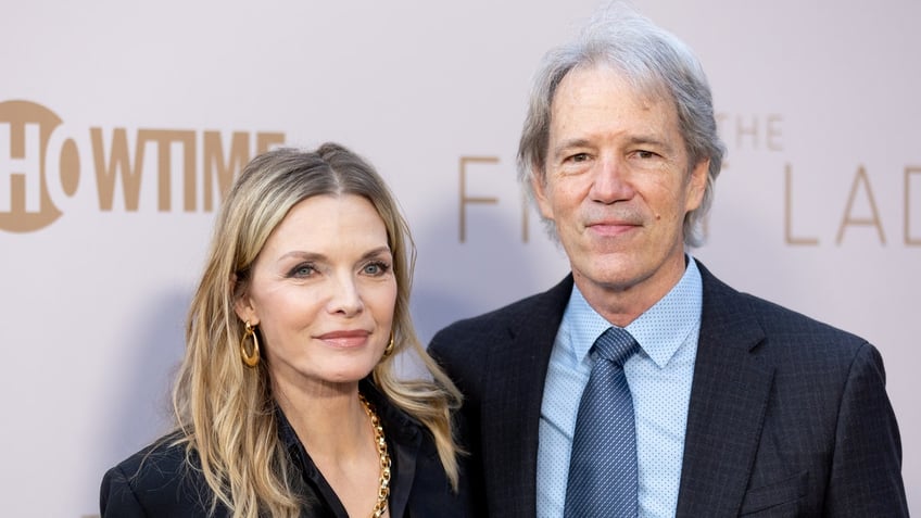 michelle pfeiffer david e kelley defy hollywood odds by celebrating 3 decades of marriage