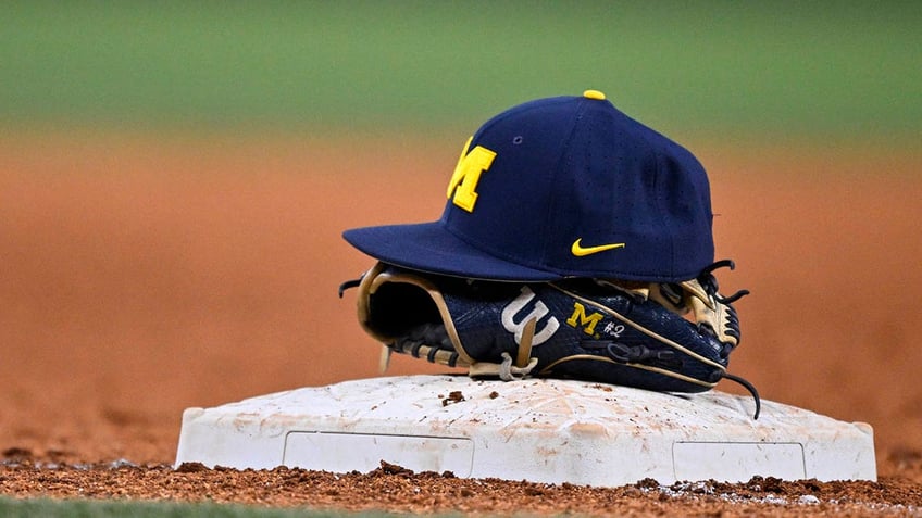 Michigan hat and glove