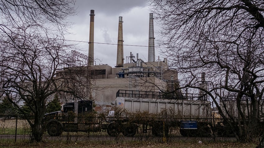 michigan dems gretchen whitmer are pursuing a green new deal threatening future grid stability