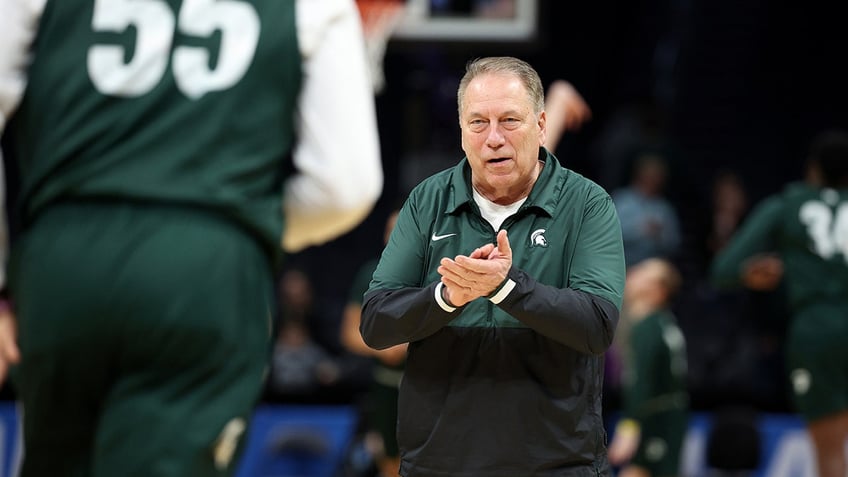 Head coach Tom Izzo during practice