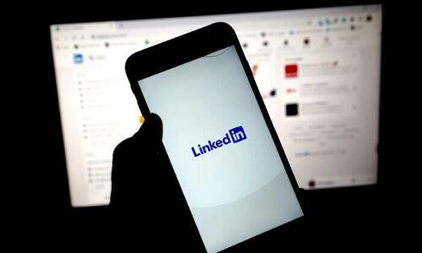 microsoft owned linkedin using peoples data to train artificial intelligence models