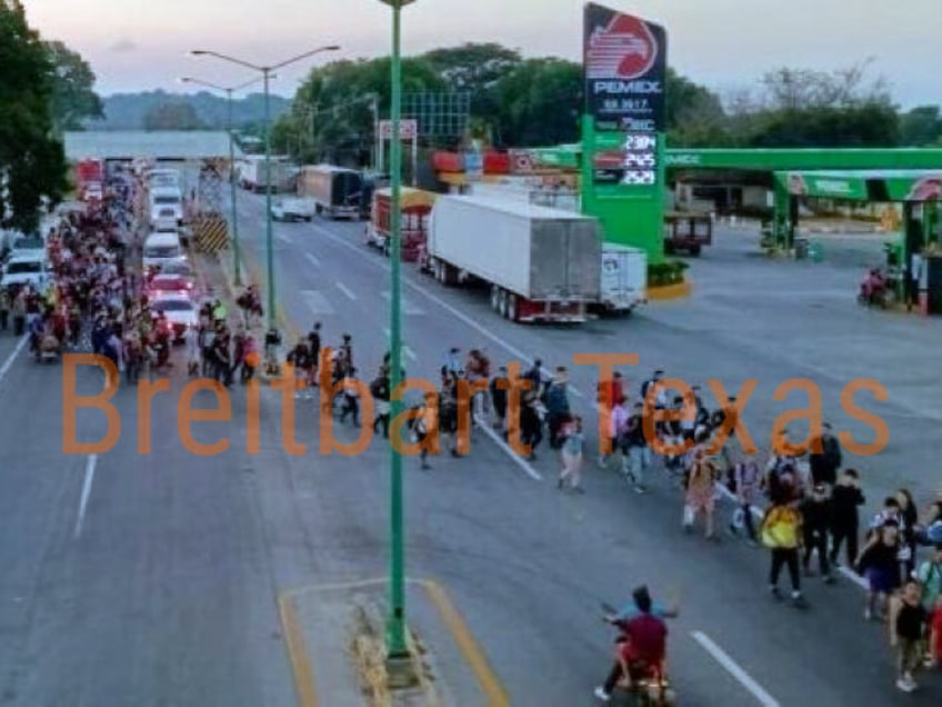 New migrant Caravan moves through Chiapas. (Credit Breitbart Texas / Cartel Chronicles)