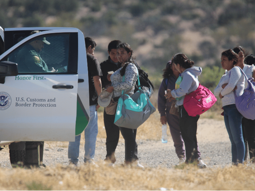 MIgrants Apprehended near Jacumba, California Randy Clark, Breitbart (FILE: Randy Clark/Br