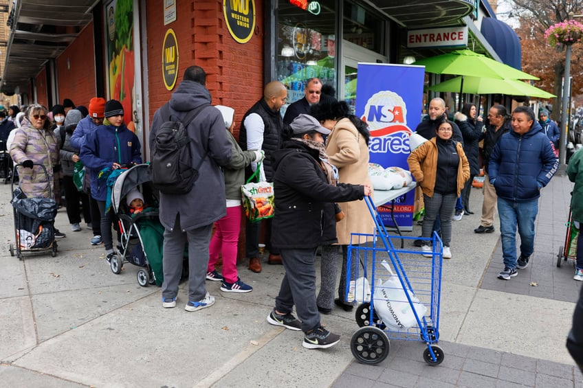 migrants get free turkeys for thanksgiving ahead of low income new yorkers