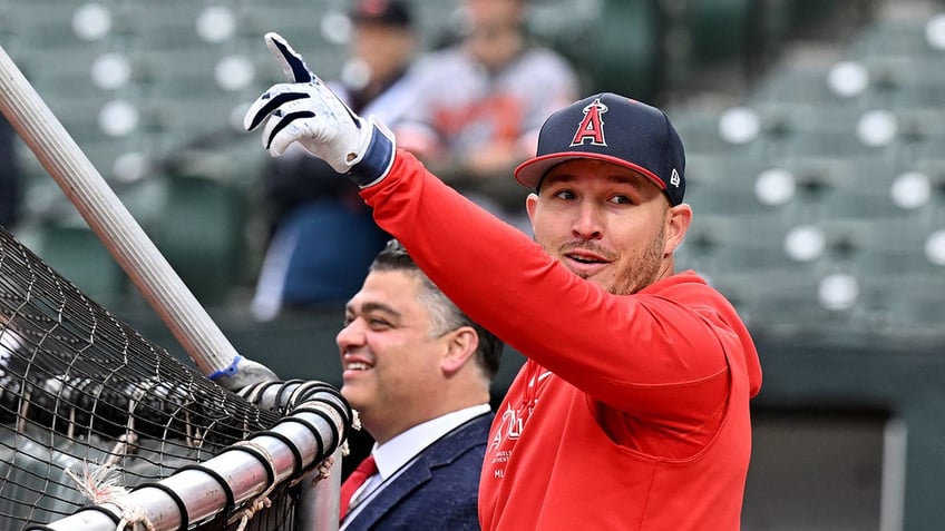 Mike Trout in BP