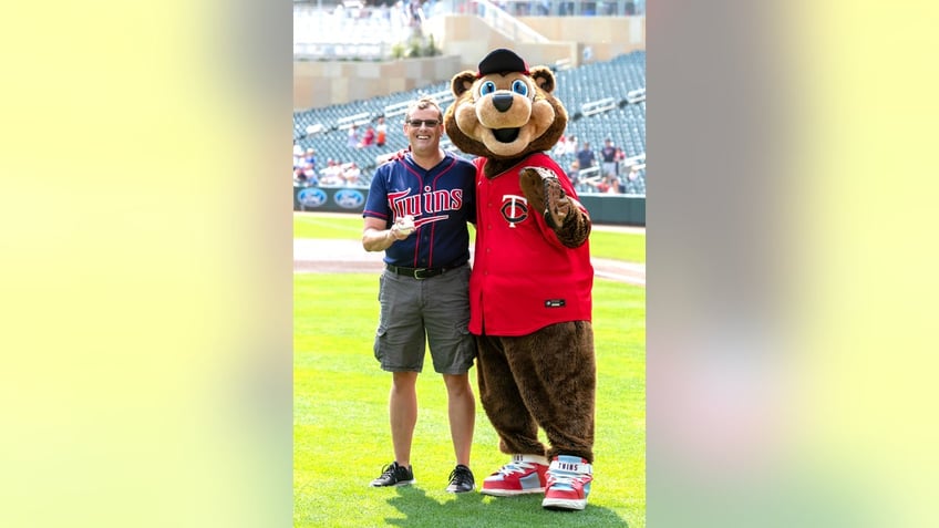 Mark Kelm at Twins game