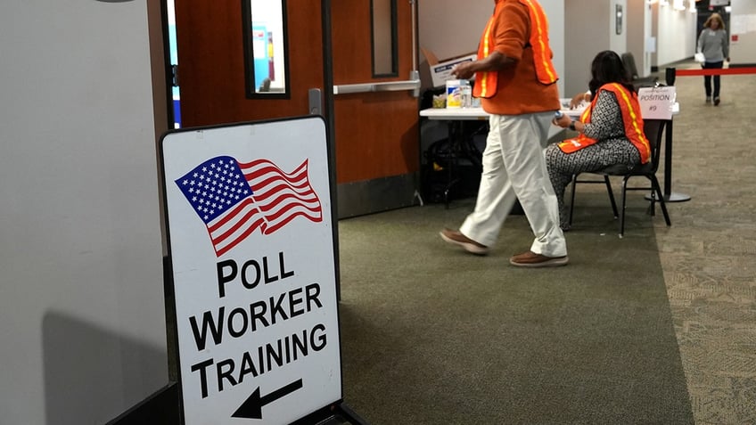 Georgia election workers attend training