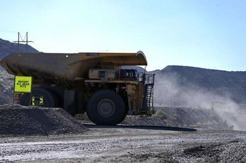 minerals in hand africas trade envoys head for the us