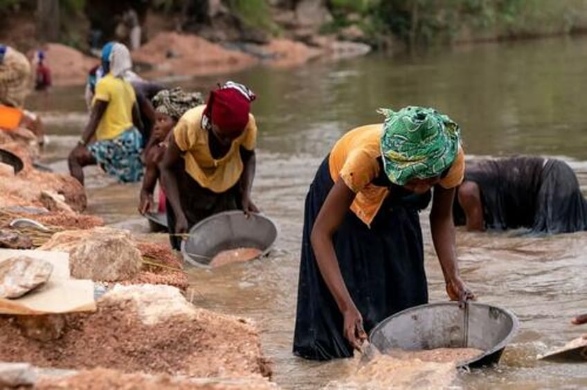 minerals in hand africas trade envoys head for the us