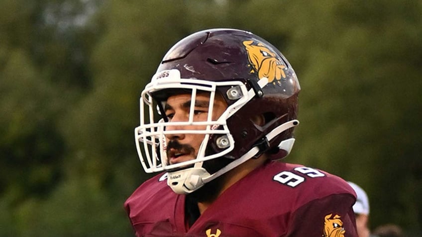 minnesota duluth football player dead at 22 after cardiac arrest following workout