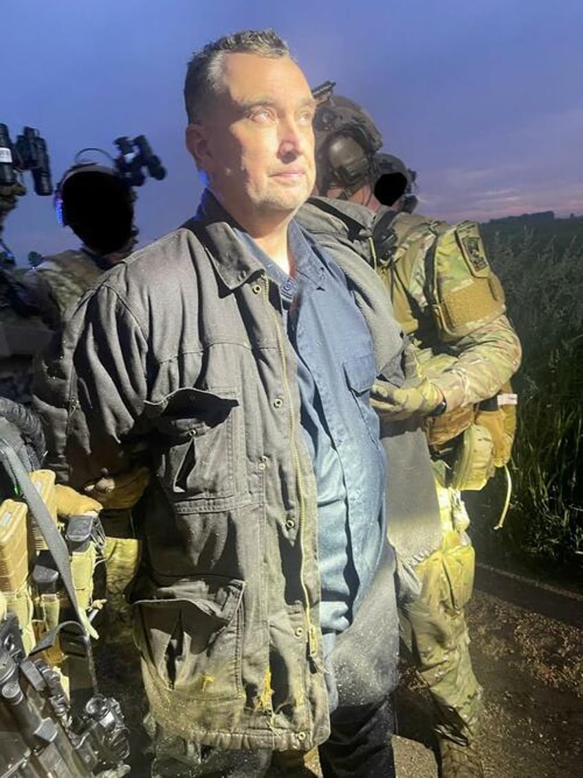 minnesota lawmaker assassin apprehended after multi day manhunt 