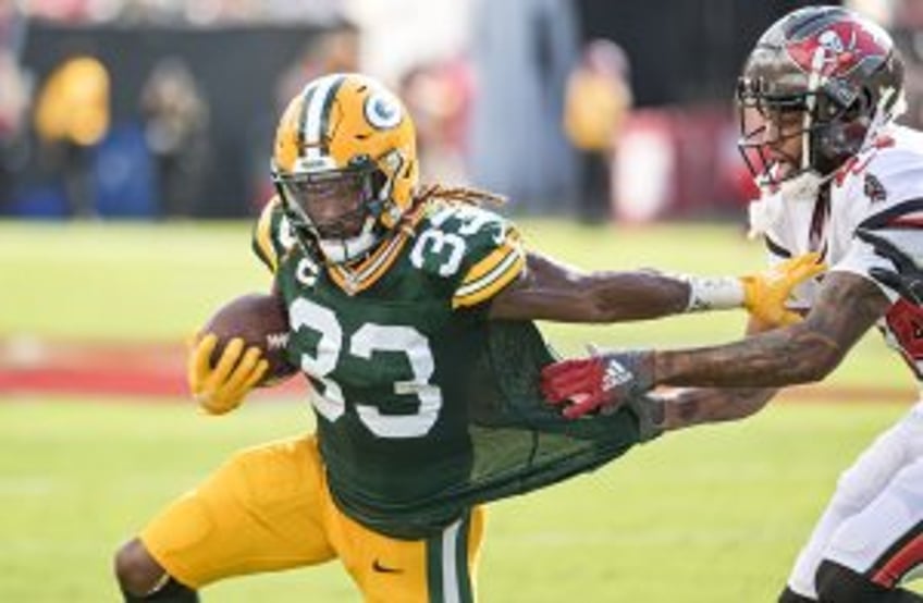 Minnesota Vikings, running back Aaron Jones agree to 1-year deal