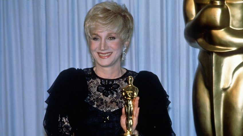 Olympia Dukakis with her Oscar