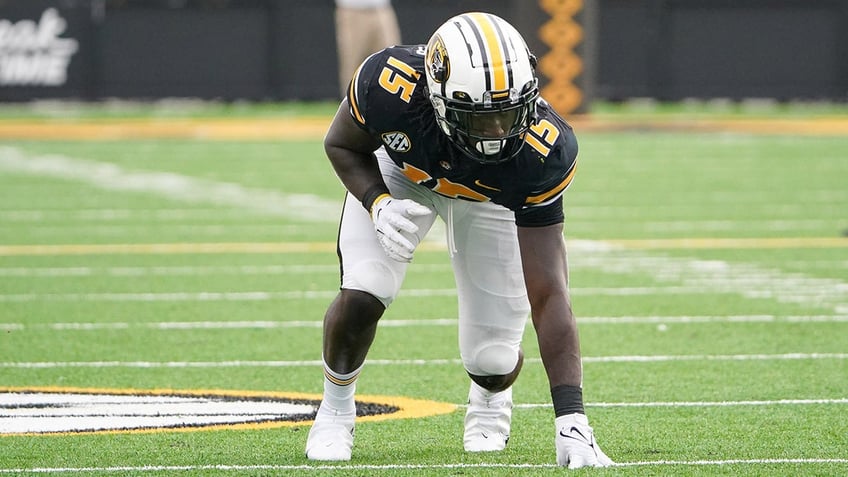 missouri defensive end ejected for spitting on lsu player ref says reports