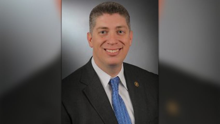 missouri senator says he would torch woke pornographic books after false claims of book burning at gop event