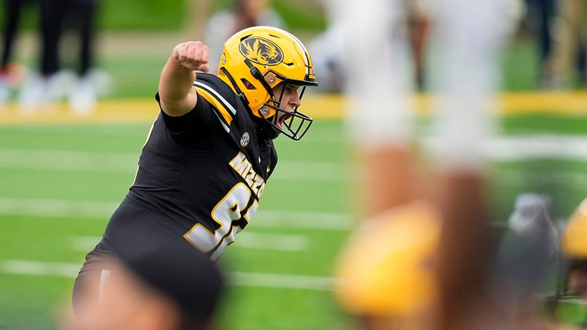 missouri upsets no 15 kansas state on walk off 61 yard field goal