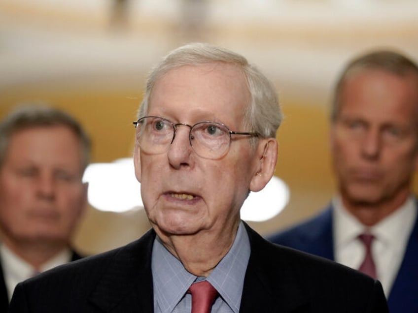 mitch mcconnell in first presser since second podium freeze biden too slow in giving more to ukraine