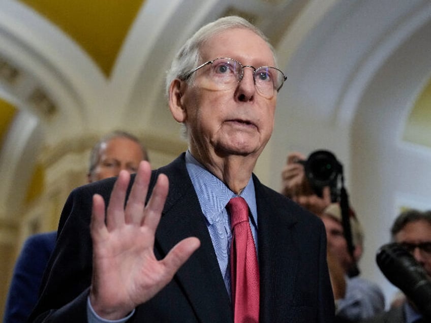 mitch mcconnell refuses to step down despite health concerns