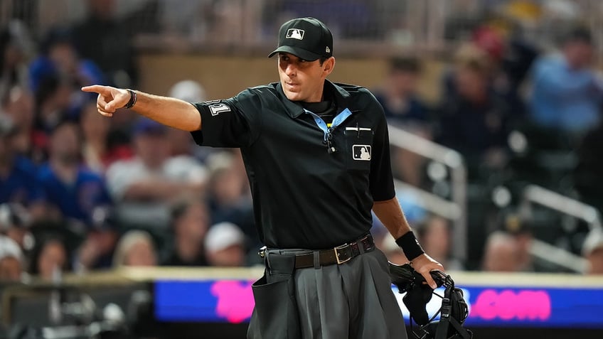 Pat Hoberg umpiring