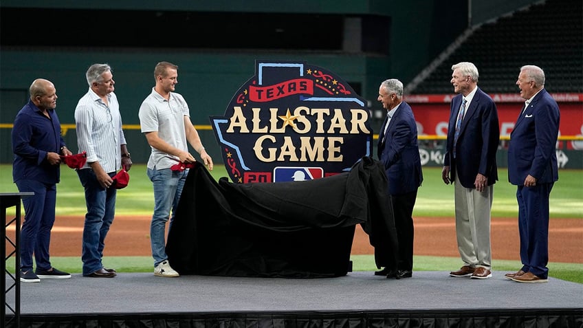 mlb unveils logo for 2024 all star game in texas