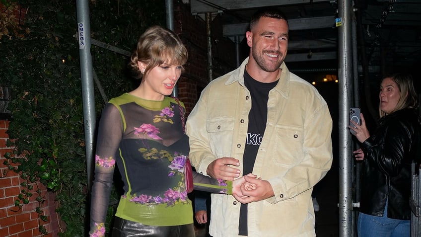 mma star onlyfans model says taylor swift travis kelce relationship is 100 percent fake