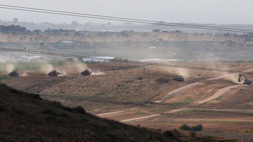 more israeli troops pour into gaza with idf on high alert on northern border