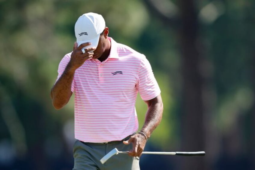 Tiger Woods struggled to a 74 in the first round of the 124th US Open at Pinehurst