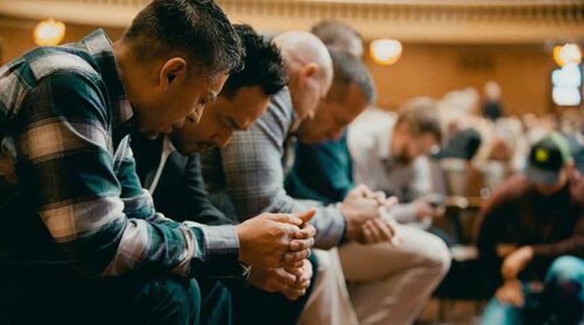 more young men are now religious than women in the us