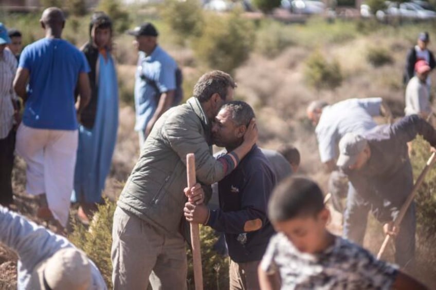 moroccans sleep in the streets for 3rd night following an earthquake that took more than 2100 lives