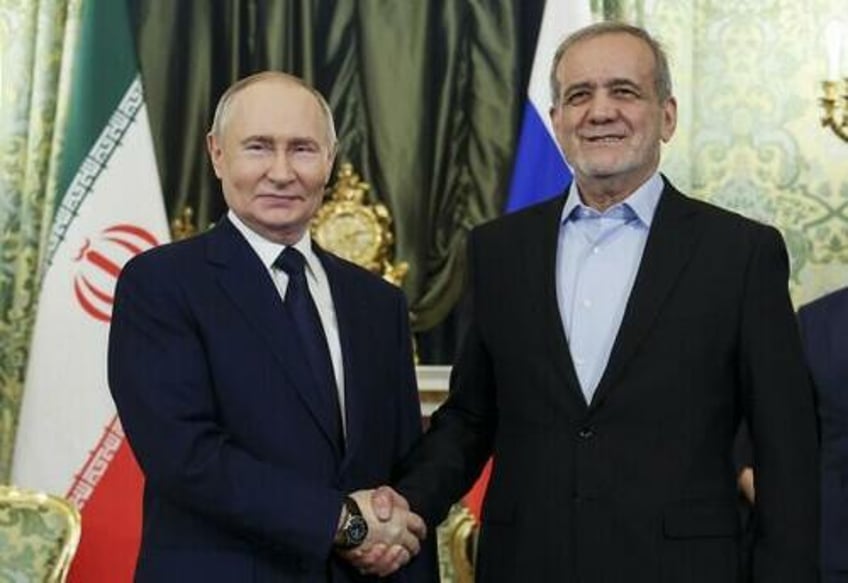 moscow warns against catastrophic us involvement trump says gabbard wrong about iran nukes