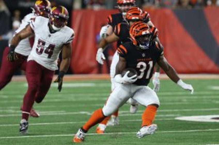 Moss, Harris among 5 must-start Week 4 fantasy football running backs