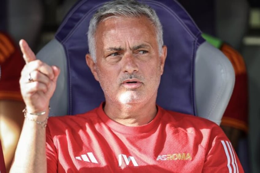 mourinho has no fear for future despite romas struggles