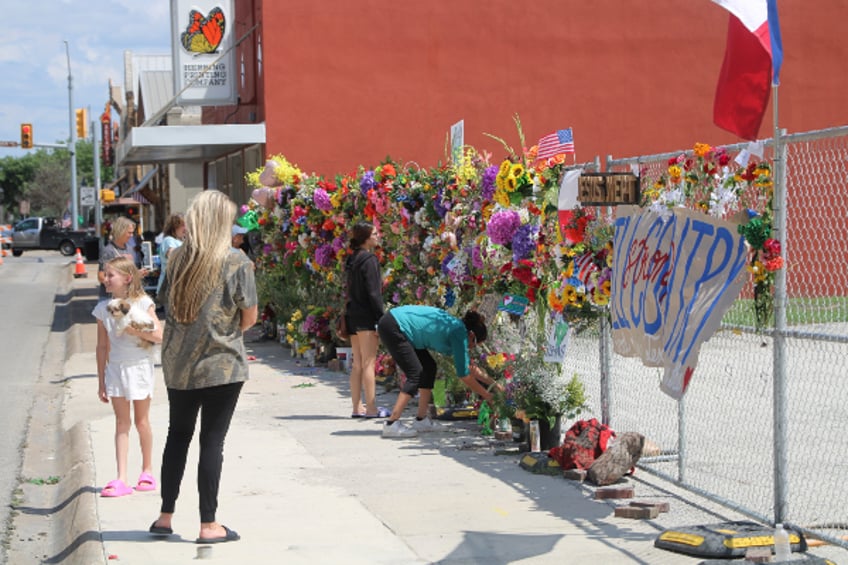 Residents mourn at Independence Day Flood Memorial (Randy Clark/Breitbart Texas)