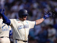 Muncy powers Dodgers with 7 RBIs in 18-2 rout of Yankees, LA’s most runs ever vs New York