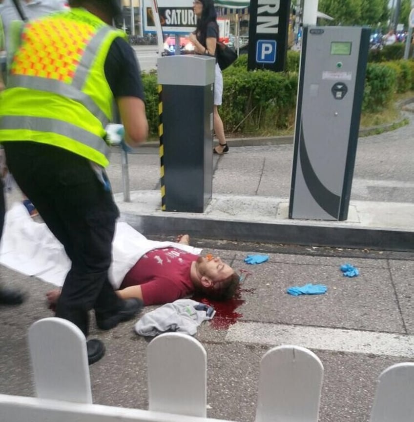 munich attack 18 year old german iranian dual citizen kills 9 at mcdonalds mall